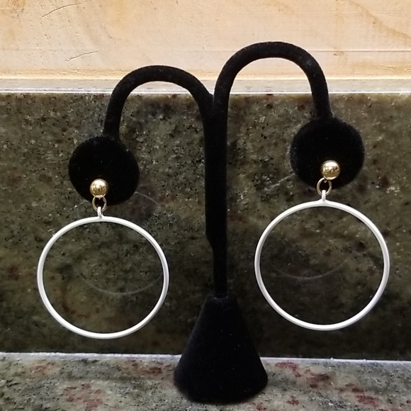 Retro hoop earring bundle - Picture 3 of 4